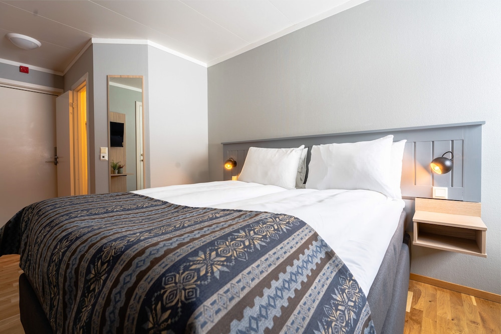Standard Double or Twin Room photo 1