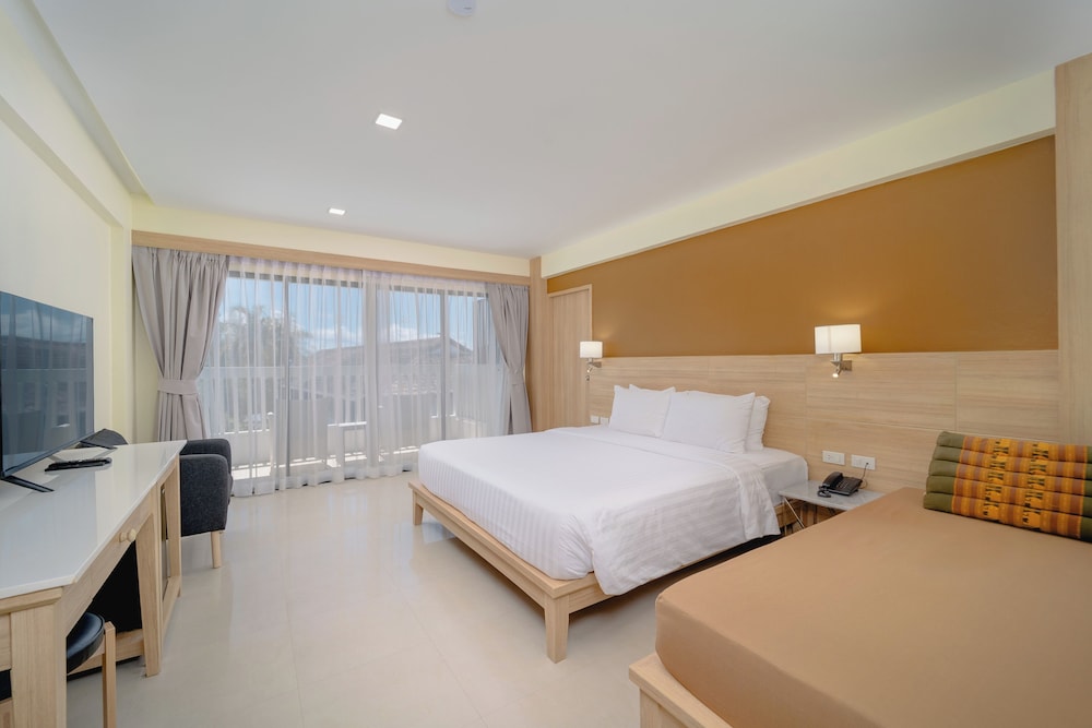 Grand Deluxe Room With Balcony