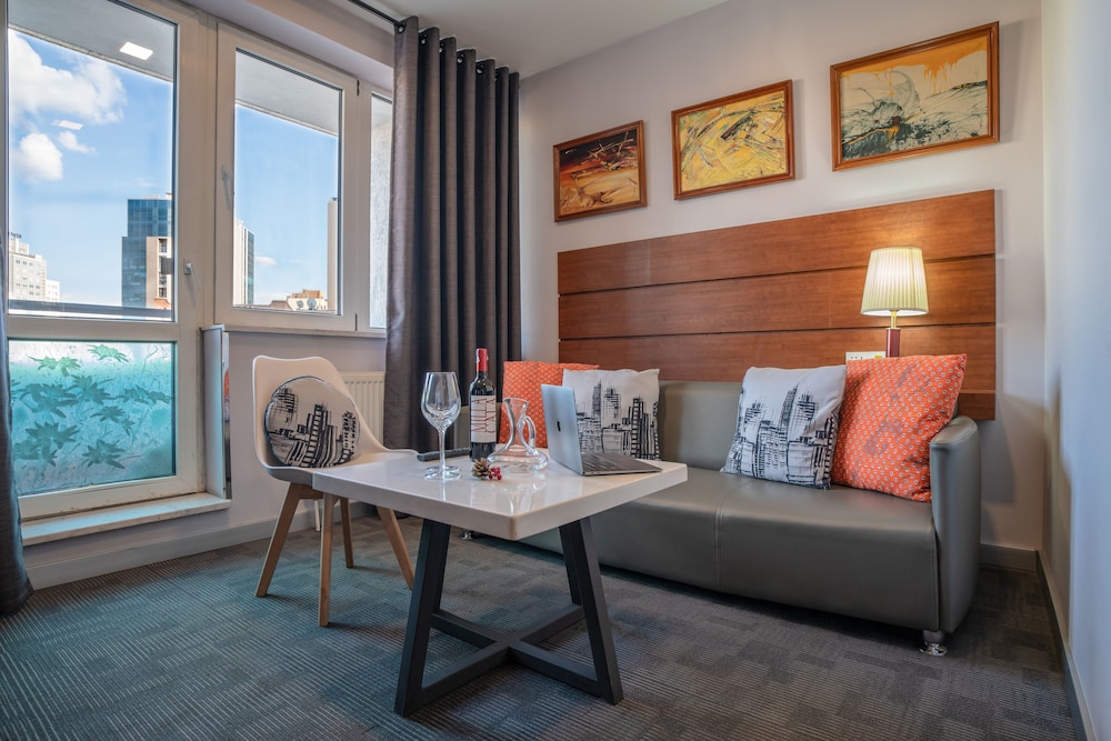 Executive Suite photo 2