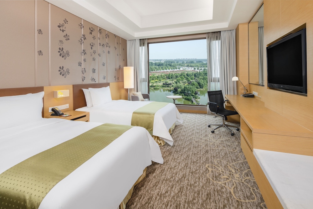 Standard Room, 2 Twin Beds, Lake View (Central Building)