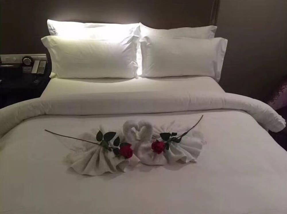 Double Room (Very Sassy)