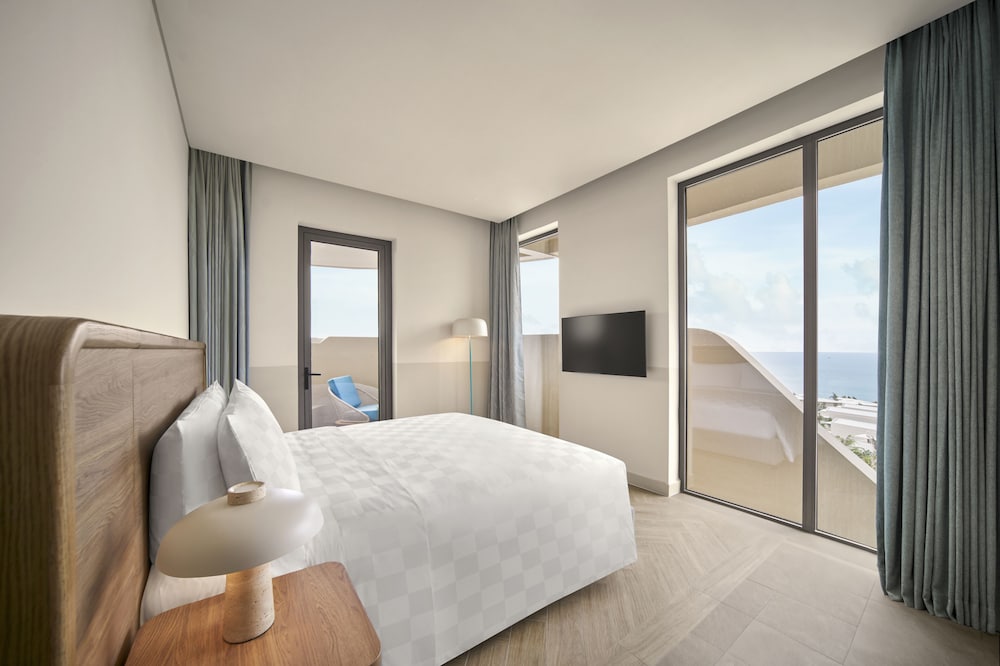 2 Bedroom Deluxe Balcony Residences Ocean View - Photo 3