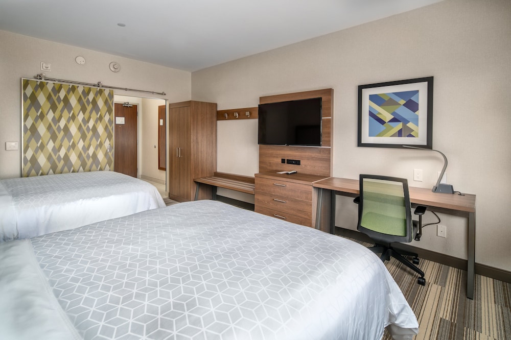 Standard Room, 2 Queen Beds, Accessible (Communications) - Photo 3