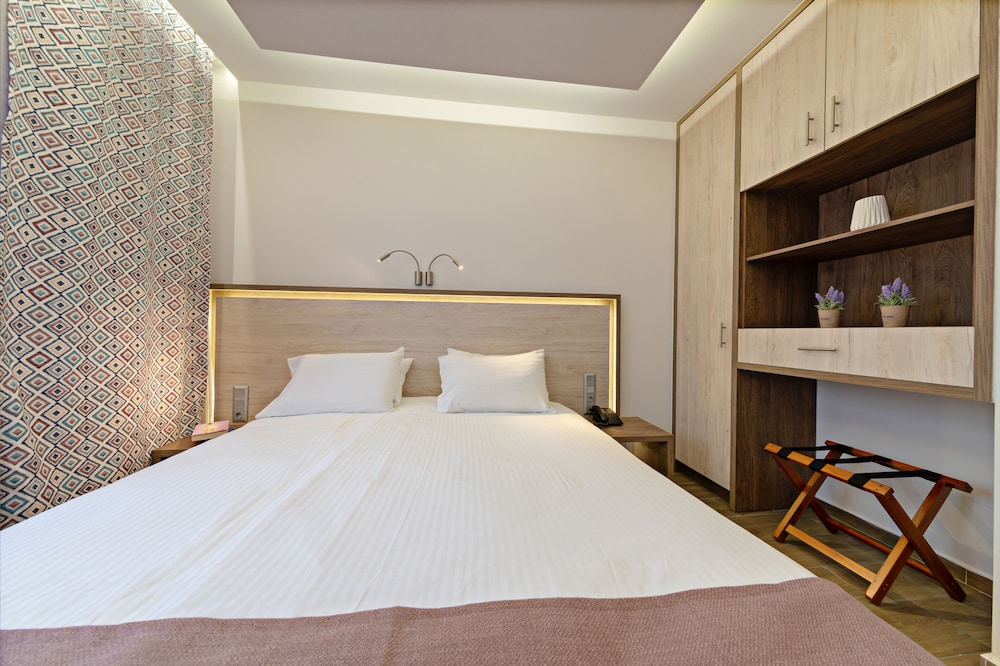 Deluxe Apartment, 1 Bedroom, Pool View