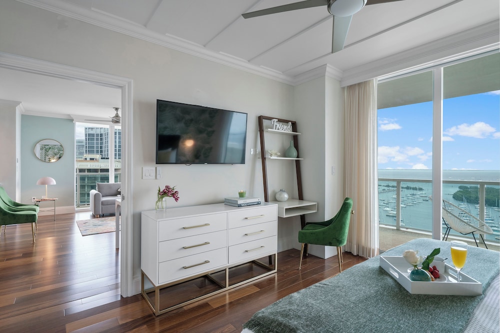 Presidential Apartment, 2 Bedrooms, Balcony, Ocean View1701