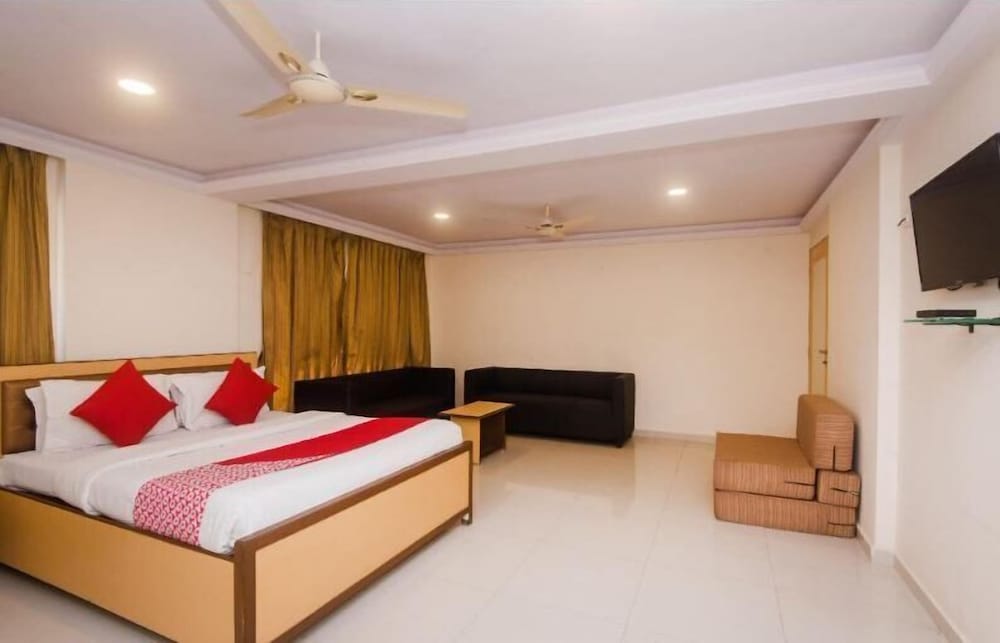 Deluxe Room - Photo 1