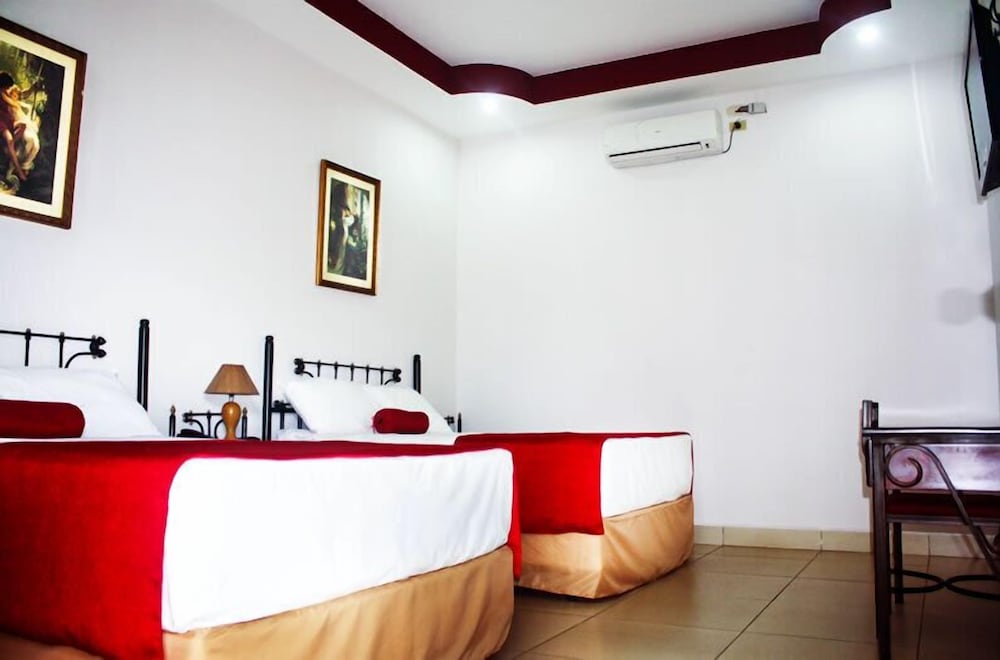 Double Room, 2 Queen Beds photo 1