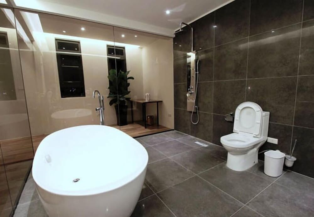 A Quadruple Room - Photo 6