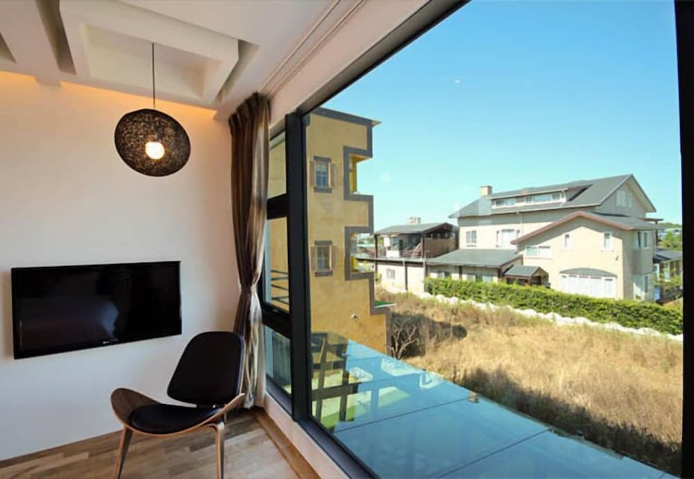 A Quadruple Room - Photo 2