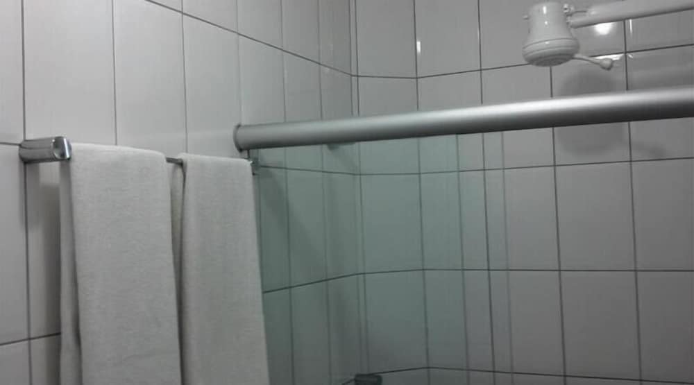 Standard Quadruple Room - Photo 4