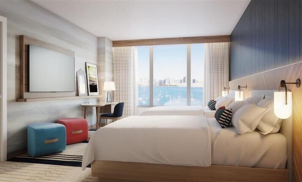 Room, 2 Queen Beds, Balcony, Bay View (Hearing Accessible)