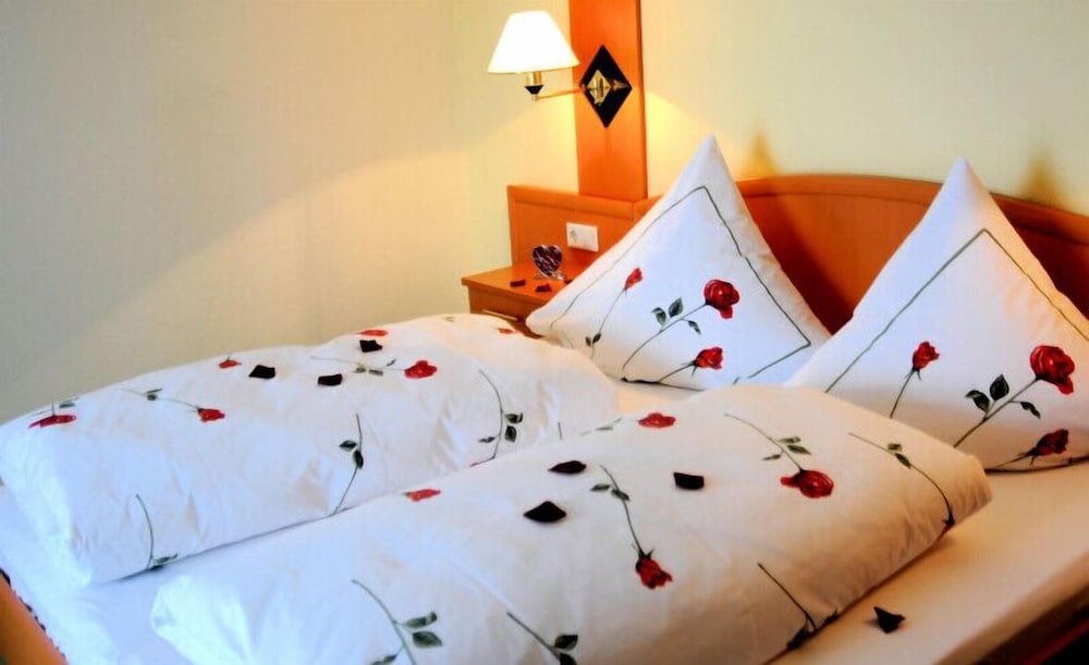 Deluxe Double Room Single Use photo 1