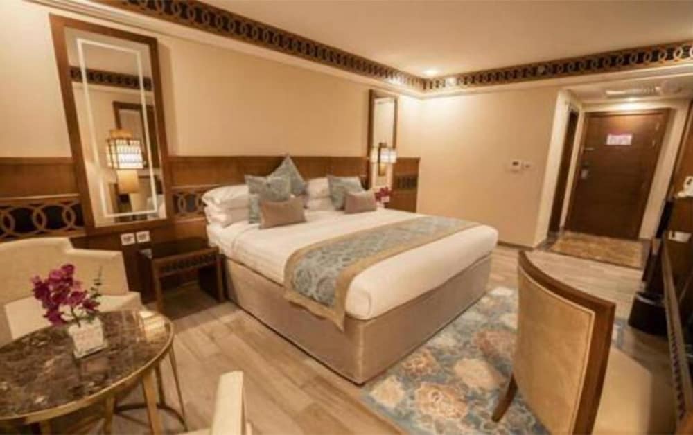 Double Room - Photo 3