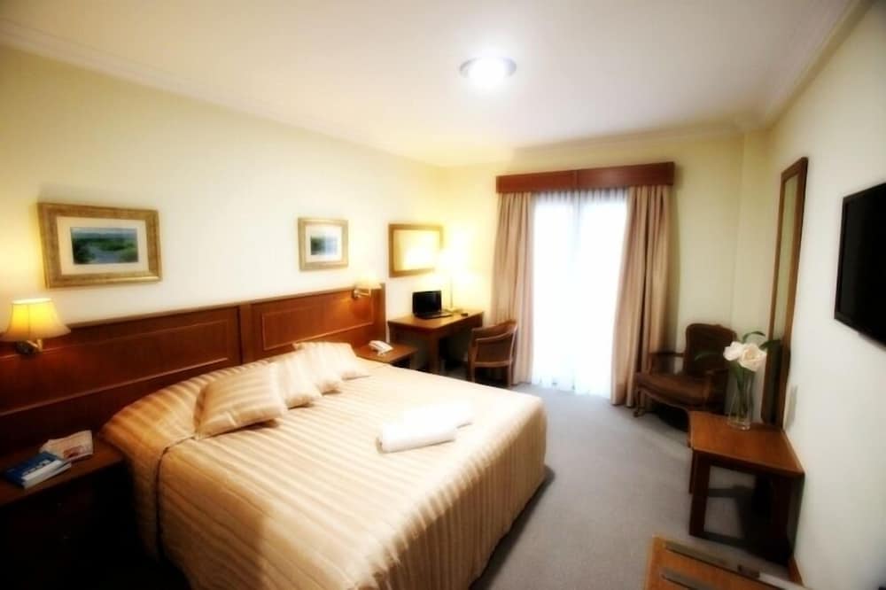 Deluxe Triple Room photo 2