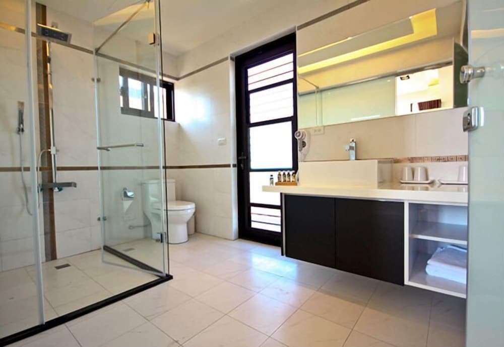 B Quadruple Room - Photo 5