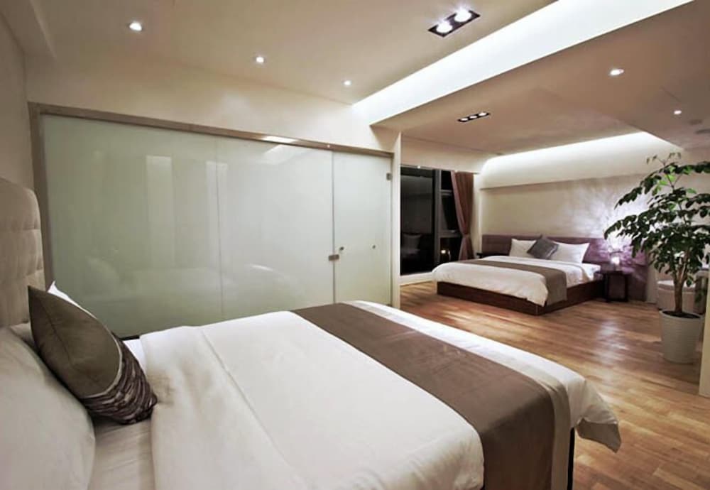 B Quadruple Room - Photo 1