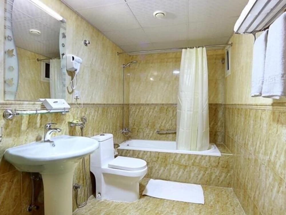 Deluxe Suite photo 3