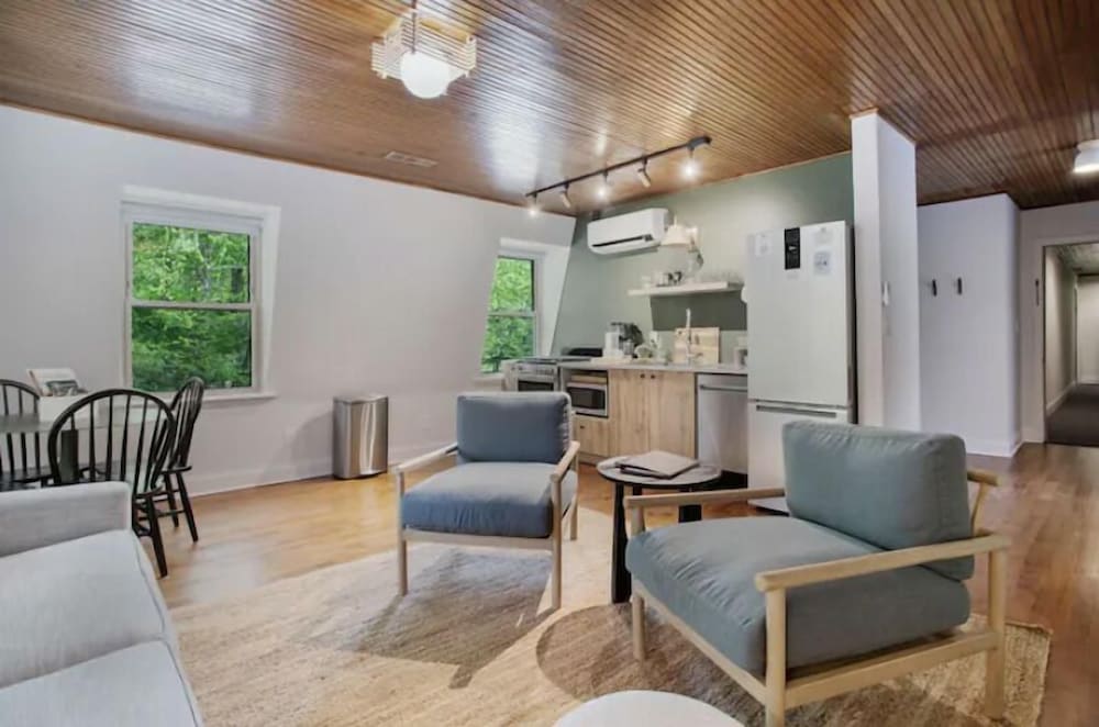 Suite 7 - Two Bedroom