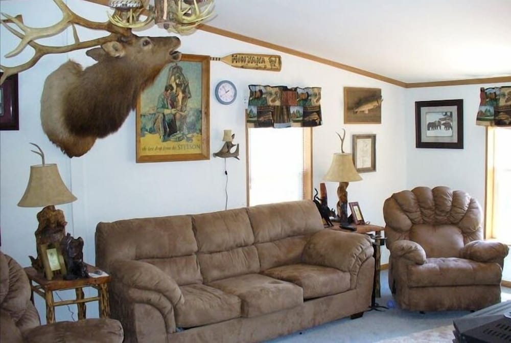 Executive Cabin, 3 Bedrooms, Kitchen, Mountain View photo 2