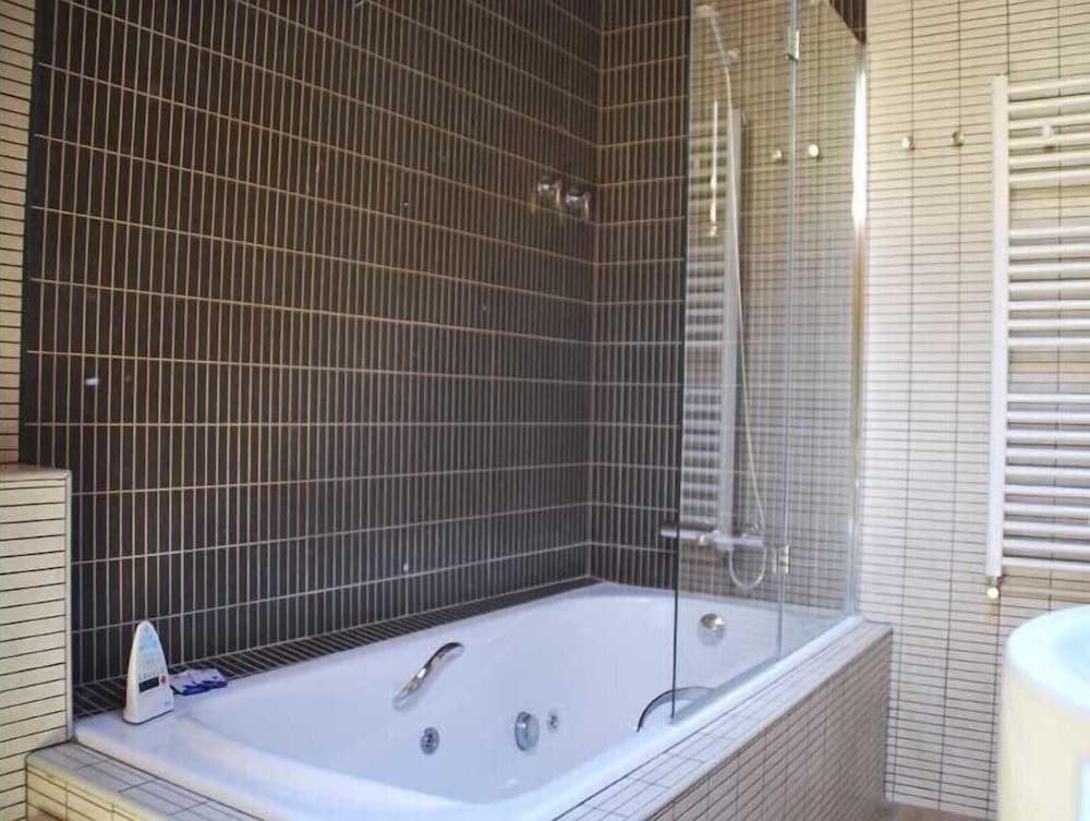 Single Room - Photo 5