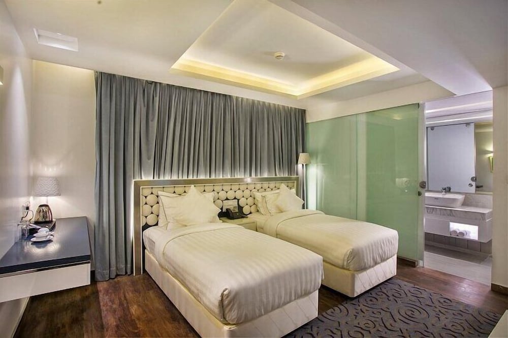 Deluxe Twin Room, City View photo 2