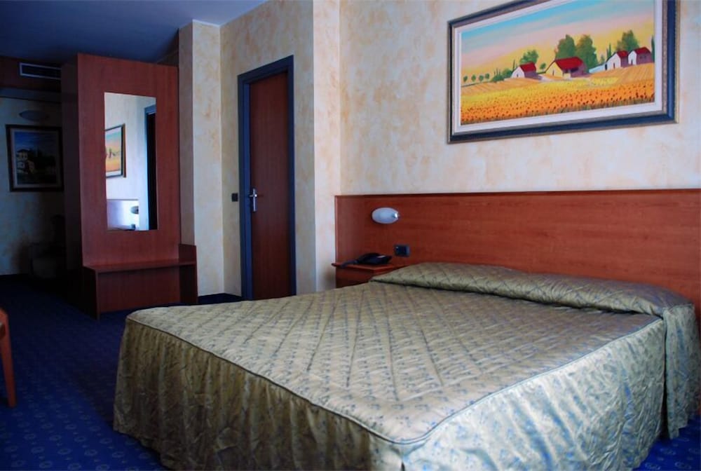 Double Room Single Occupancy