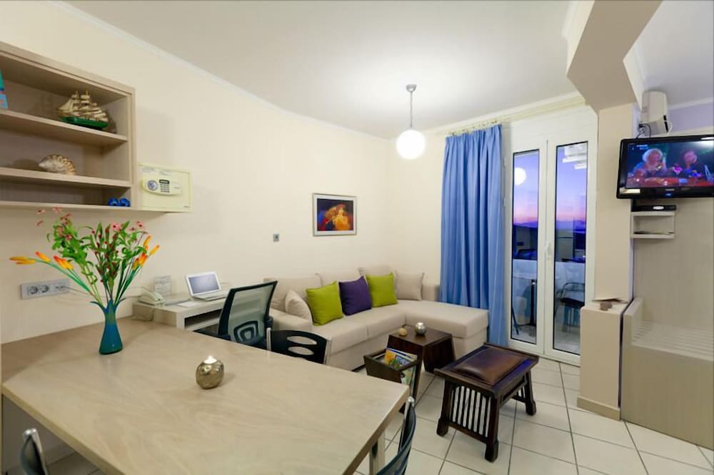 Apartment, 1 Bedroom, Balcony, Sea View photo 2