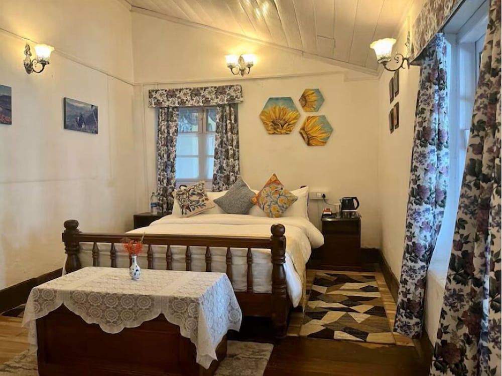 Basic Double Room, Garden View