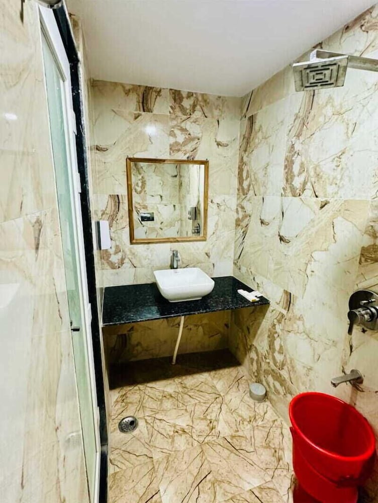 Deluxe Room - Photo 2