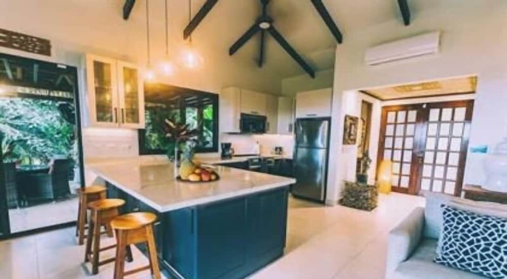 2 Bedroom Villa, Infinity pool and Air Conditioning photo 3