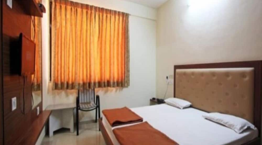 Budget Non AC Room photo 1