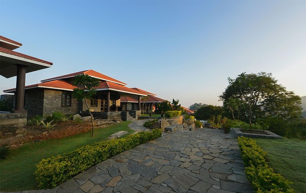 Superior Cottage, Hill View photo 3