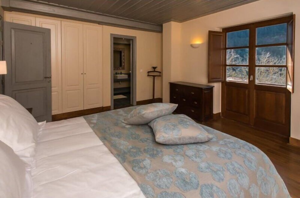 Traditional Apartment, 2 Bedrooms photo 1