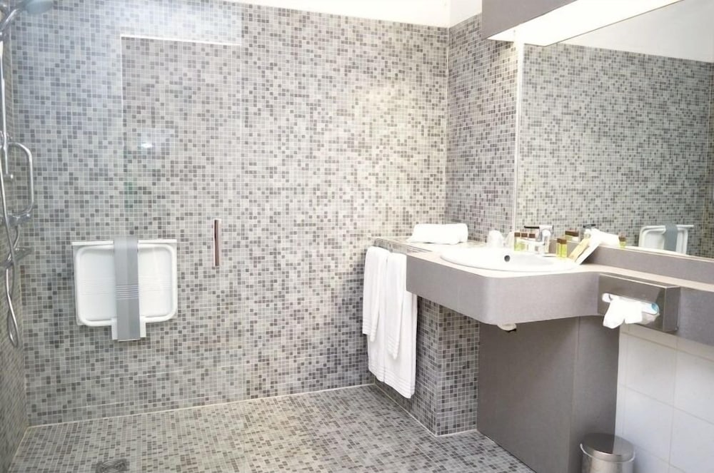 Standard Twin Room photo 2