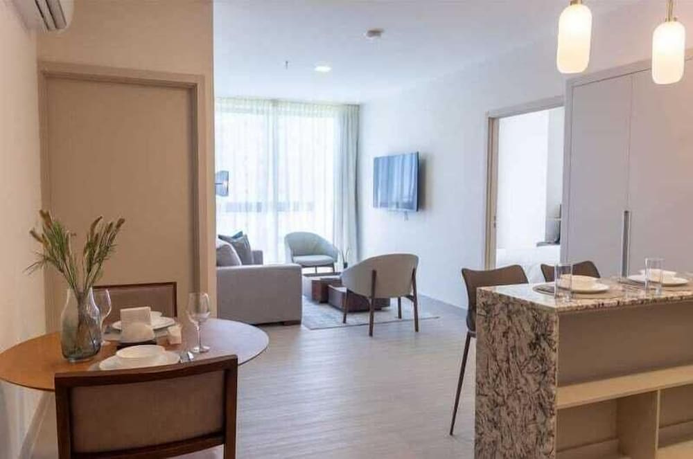 Business Condo, 2 Bedrooms