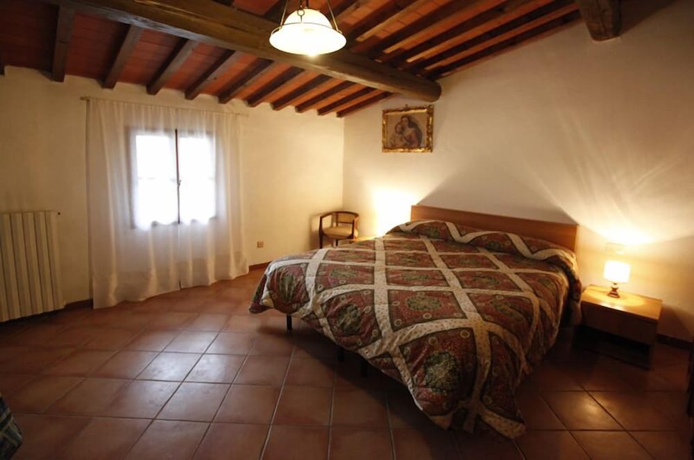 Doppia Standard, 1 letto queen, non fumatori (Alba) photo 2