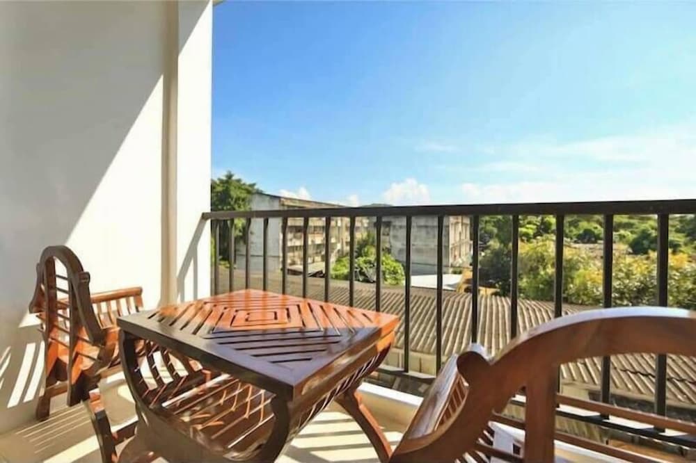 Superior Twin Room, City View