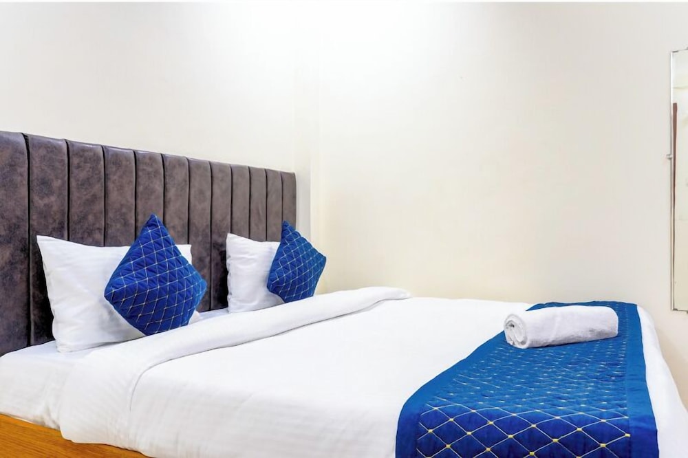 Deluxe Room - Photo 3