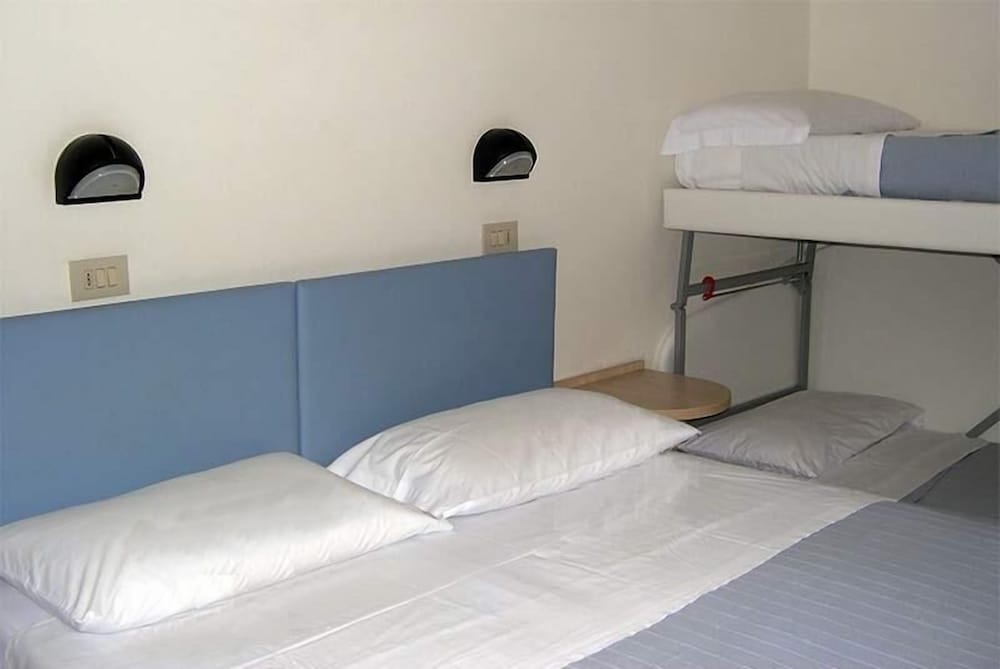 Quadruple Room photo 2