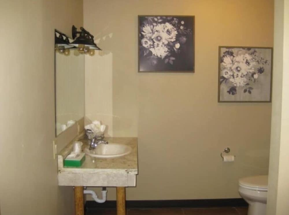 Standard Double Room, Ensuite (King Suite) photo 2