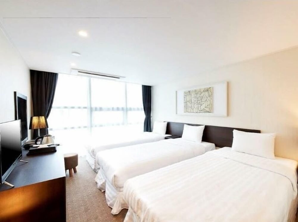 Triple Room - Photo 1