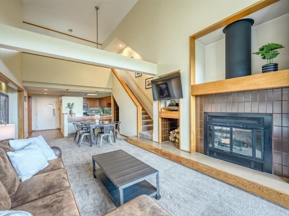 Condo, 1 Bedroom