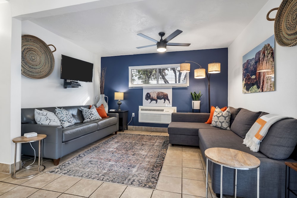 Angel's Landing Suite photo 1