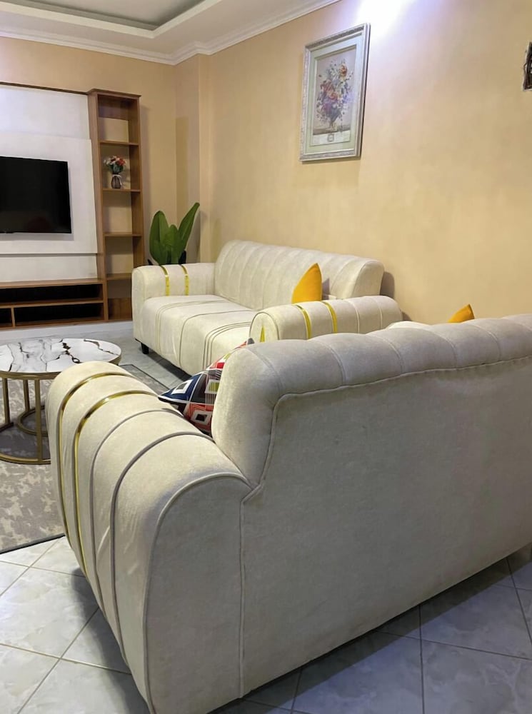 Business Suite photo 3