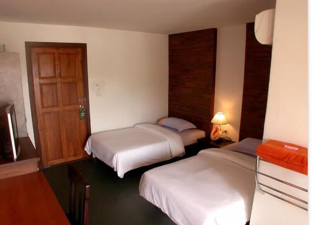 Standard Twin Room - Photo 5