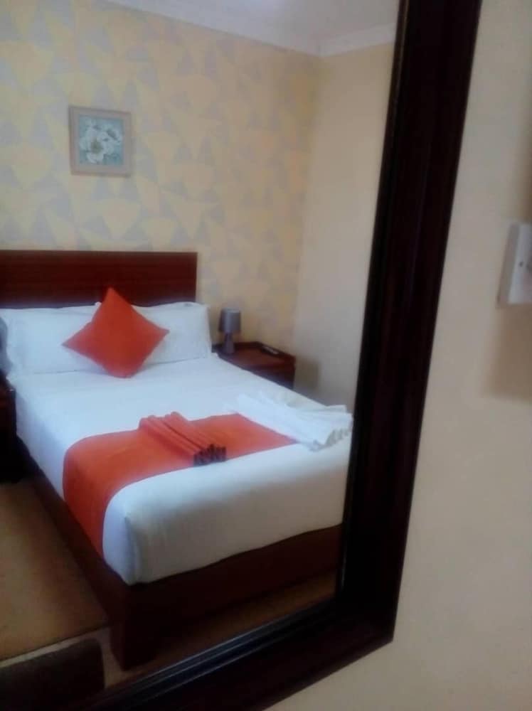 Standard Room photo 2