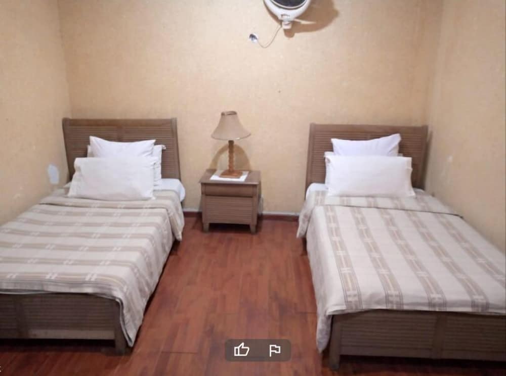 Deluxe Double or Twin Room photo 3