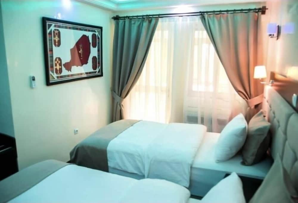 Standard Twin Room, 2 Twin Beds, Balcony, City View photo 1