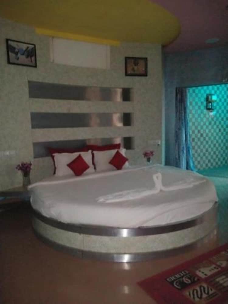 Honeymoon Double Room - Photo 1