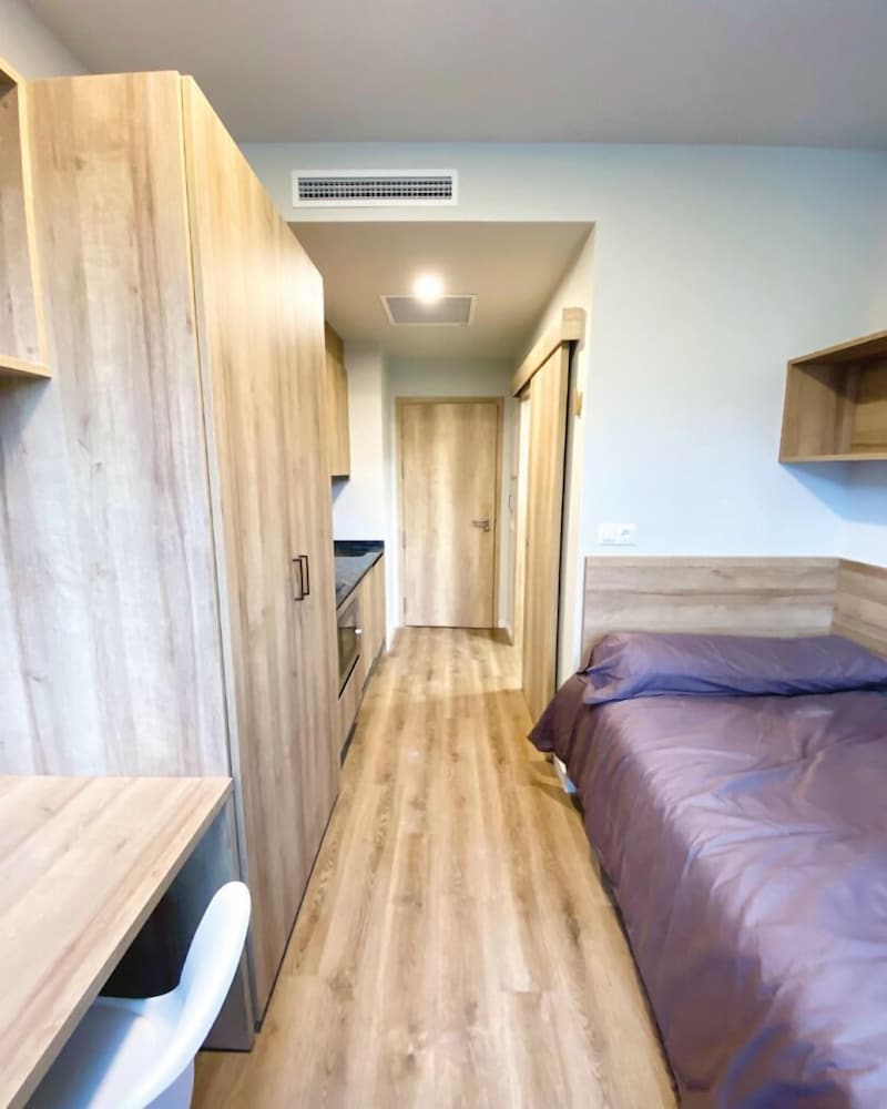 Single Room - Photo 1